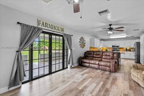 19926 SW 326th St, Homestead FL - photo 16 of 46
