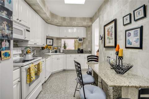 888 Brickell Key Dr 1807, Miami FL - photo 12 of 58