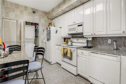 888 Brickell Key Dr 1807, Miami FL - photo 14 of 58