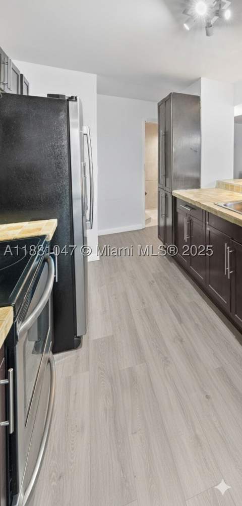 2655 Collins Ave 510, Miami Beach FL - photo 10 of 23