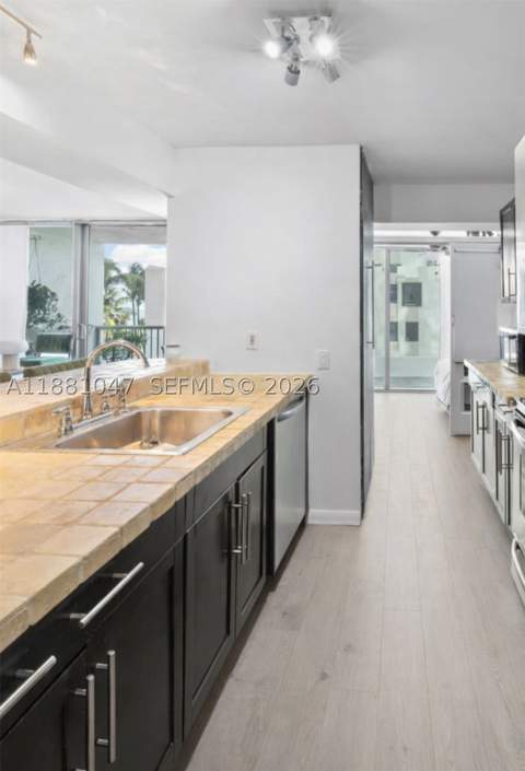 2655 Collins Ave 510, Miami Beach FL - photo 12 of 23