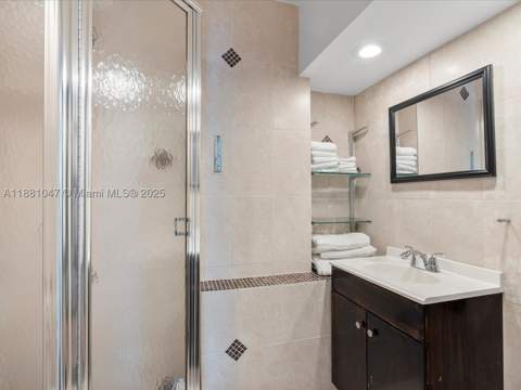 2655 Collins Ave 510, Miami Beach FL - photo 19 of 23