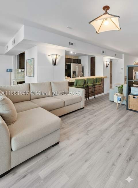 2655 Collins Ave 510, Miami Beach FL - photo 8 of 23
