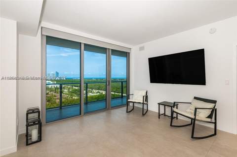 16385 Biscayne Blvd 2118, North Miami Beach FL - photo 16 of 20