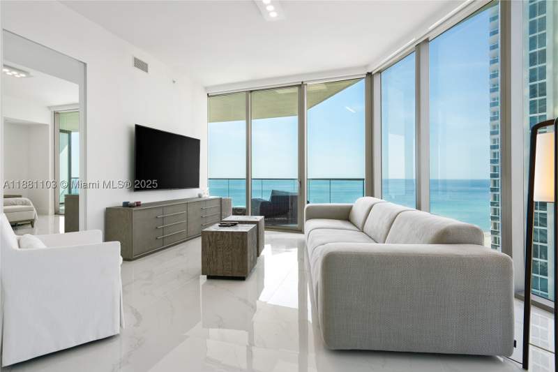 2 bedroom Condominium at 18975 Collins Ave 1104, 18975 Collins Condo, Sunny Isles Beach — photo 2