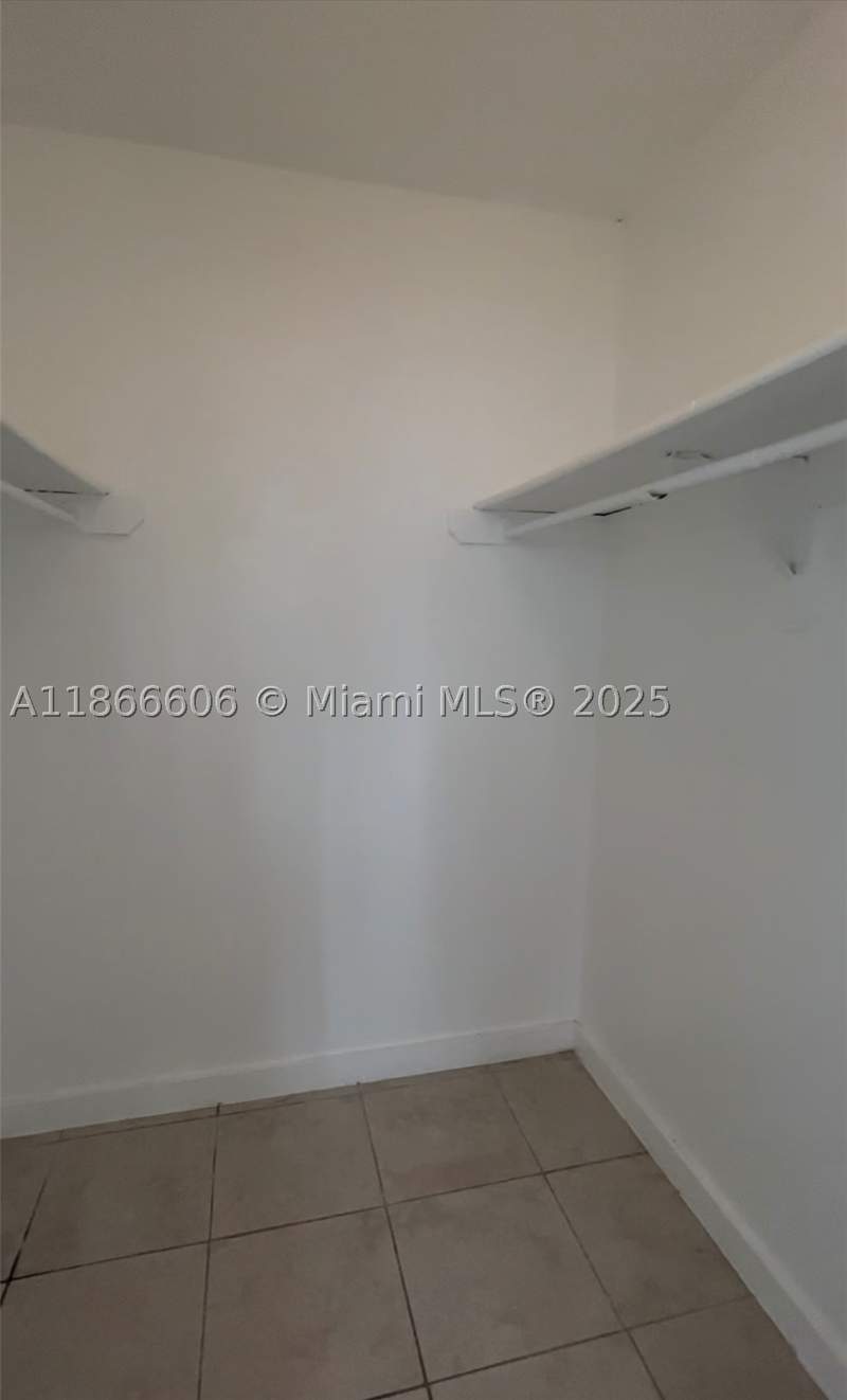 2 bedroom Condominium at 498 NW 165th St Rd D-101, Montecarlo Condo, Miami — photo 5