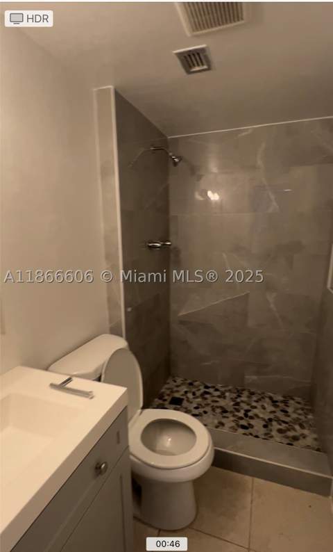 498 NW 165th St Rd D-101, Miami FL - photo 6 of 8