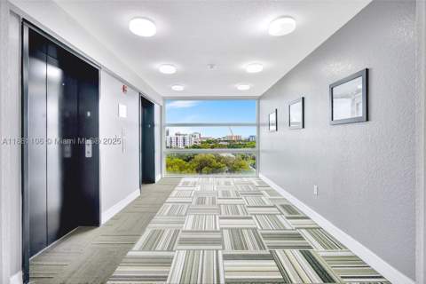 816 NW 11th St 905, Miami FL - photo 10 of 14