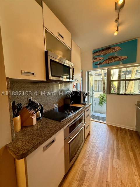 1600 Michigan Ave 1, Miami Beach FL - photo 11 of 14