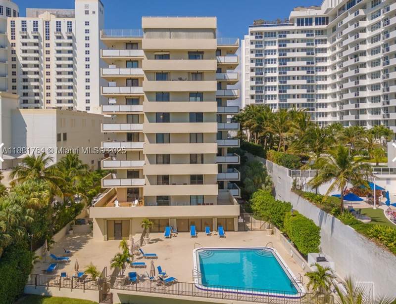 2 bedroom Condominium at 1621 Collins Ave 701, The Georgian Condo, Miami Beach — photo 2