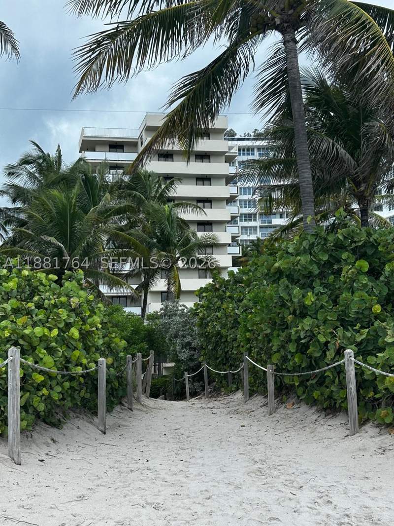 2 bedroom Condominium at 1621 Collins Ave 701, The Georgian Condo, Miami Beach — photo 4