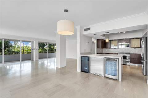 155 Ocean Lane Dr 300, Key Biscayne FL - photo 10 of 37