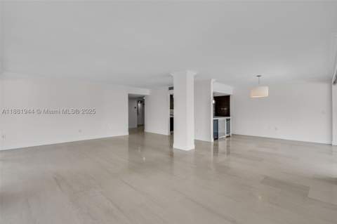 155 Ocean Lane Dr 300, Key Biscayne FL - photo 6 of 37