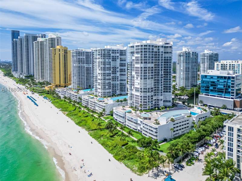 2 bedroom Condominium at 16485 Collins Ave Ph35C, Oceania III Condo, Sunny Isles Beach — photo 2