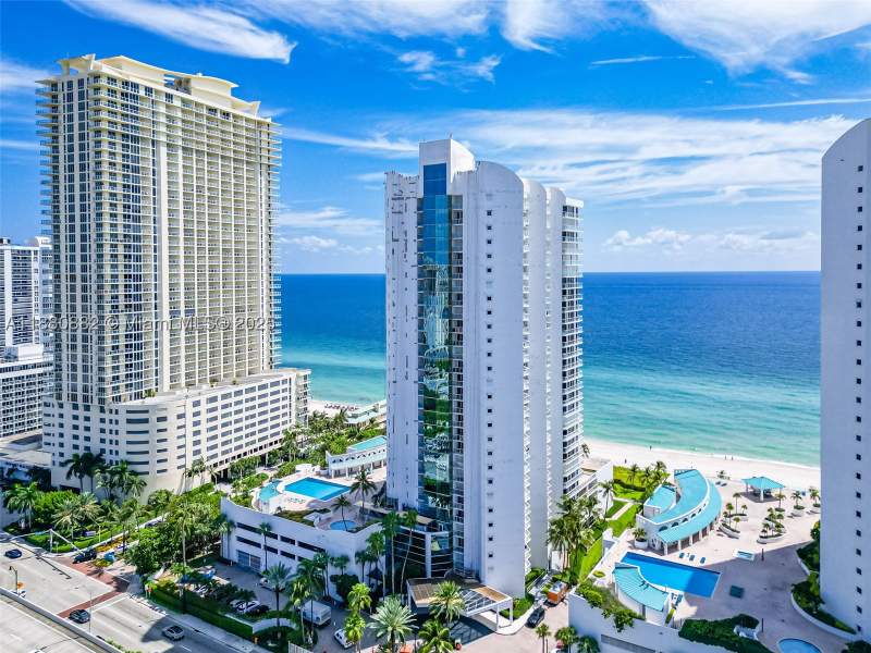 2 bedroom Condominium at 16485 Collins Ave Ph35C, Oceania III Condo, Sunny Isles Beach — photo 3