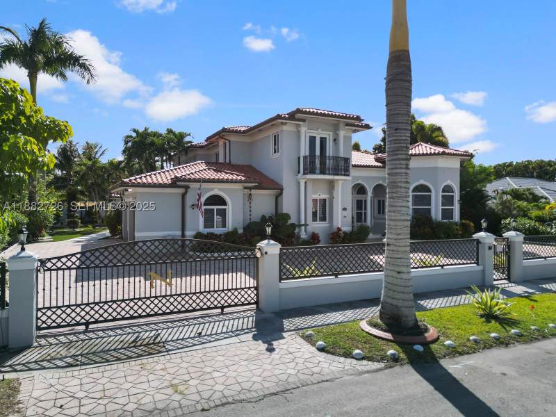 5 bedroom SingleFamilyResidence at 12770 SW 188th St, South Springs Homes, Miami — photo 2