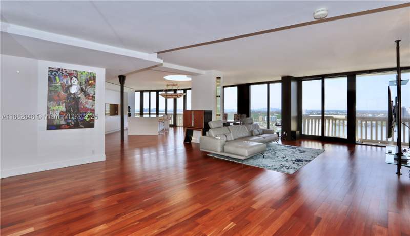 3 bedroom Condominium at 1000 Island Blvd Ph2, Williams Island, Aventura — photo 2