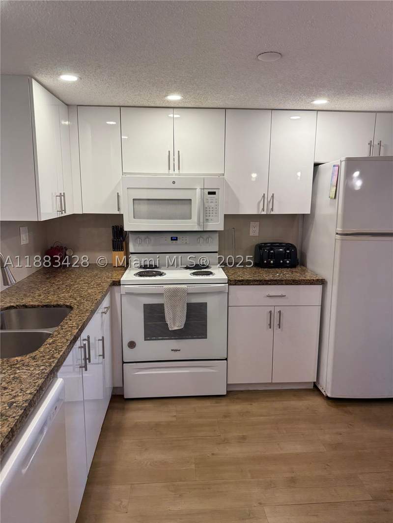 2 bedroom Condominium at 17801 N Bay Rd 505, Le Frontenac Condo, Sunny Isles Beach — photo 2