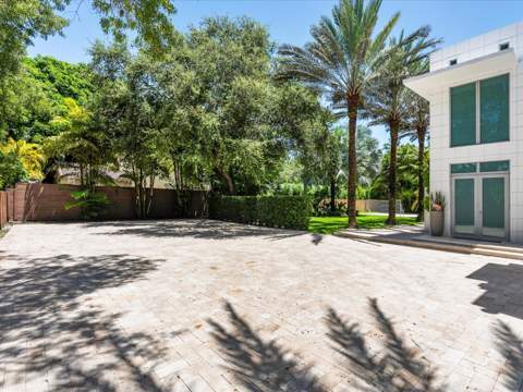 3917 SW 42nd Avenue, Miami FL - photo 8 of 60