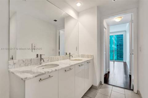 950 Brickell Bay Dr 1704, Miami FL - photo 22 of 45