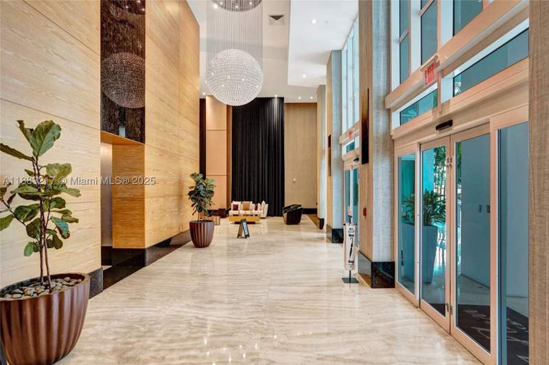 2 bedroom Condominium at 950 Brickell Bay Dr 1704, The Plaza 851 Brickell Co, Miami — photo 3