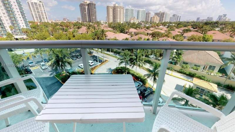 2 bedroom Condominium at 19370 Collins Ave 620, Ocean Reserve Condo, Sunny Isles Beach — photo 4