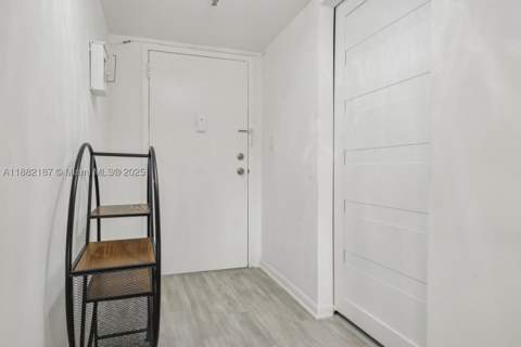 1345 West Avenue 304, Miami Beach FL - photo 19 of 30