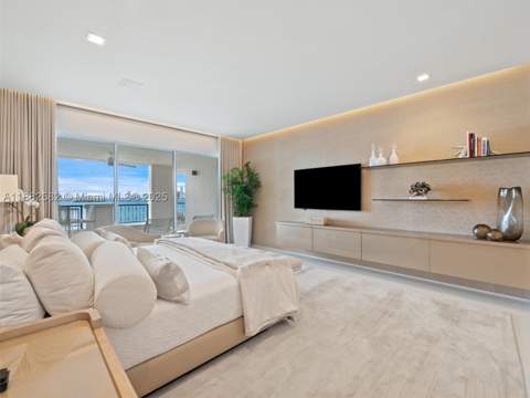 5053 Fisher Island Dr 5053, Miami Beach FL - photo 19 of 57