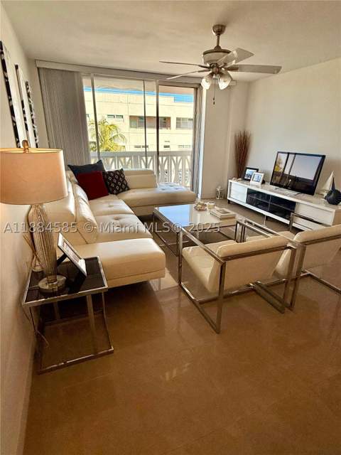 4142 N Jefferson Ave 4D, Miami Beach FL - photo 10 of 32