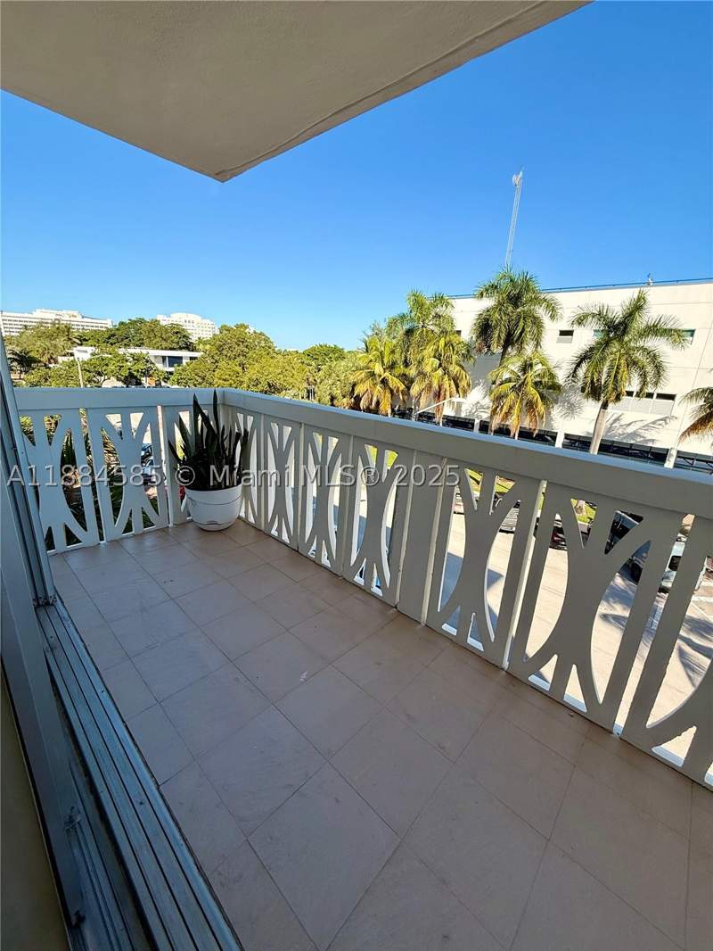 1 bedroom Condominium at 4142 N Jefferson Ave 4D, 41st Street Business Sub, Miami Beach — photo 2