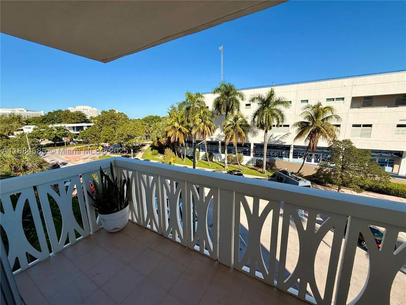 1 bedroom Condominium at 4142 N Jefferson Ave 4D, 41st Street Business Sub, Miami Beach — photo 3