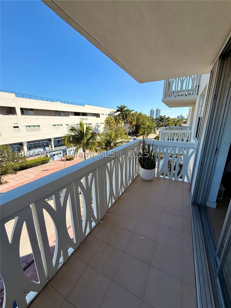 1 bedroom Condominium at 4142 N Jefferson Ave 4D, 41st Street Business Sub, Miami Beach — photo 4