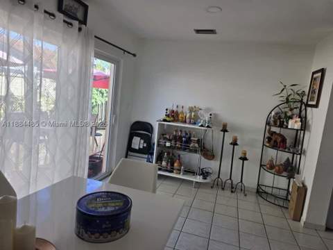130 SW 115th Ave, Sweetwater FL - photo 7 of 10