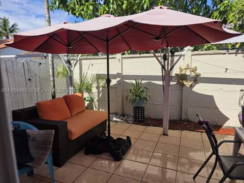 130 SW 115th Ave, Sweetwater FL - photo 9 of 10