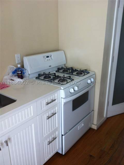 745 13th St 16, Miami Beach FL - photo 18 of 27