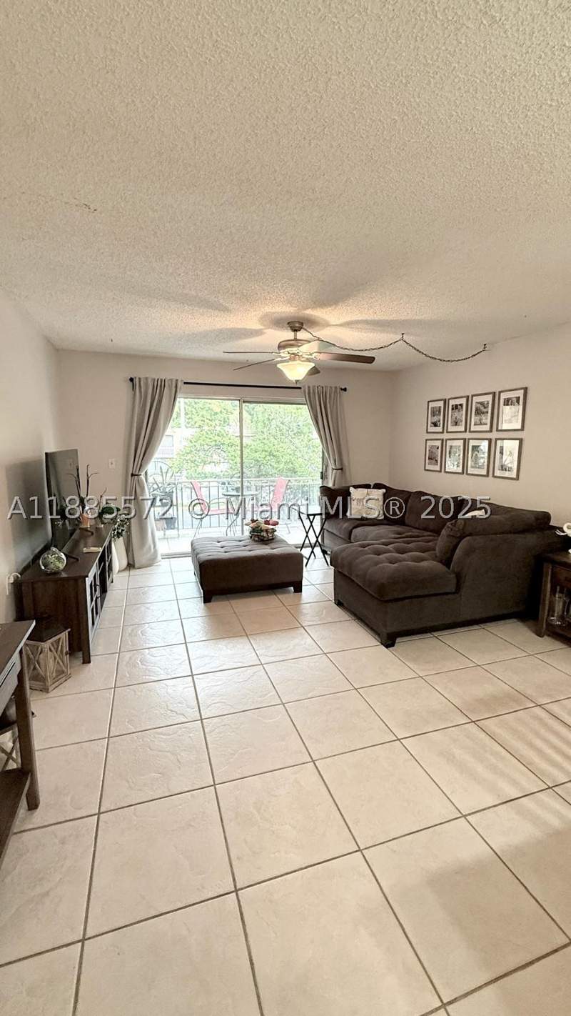 3 bedroom Condominium at 13700 SW 62nd St 250, Kendall Heights Condo, Miami — photo 4