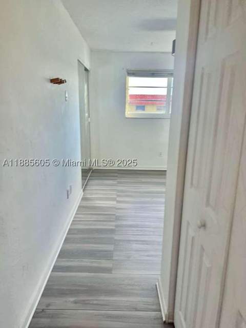 1300 W 53rd St 18, Hialeah FL - photo 11 of 17