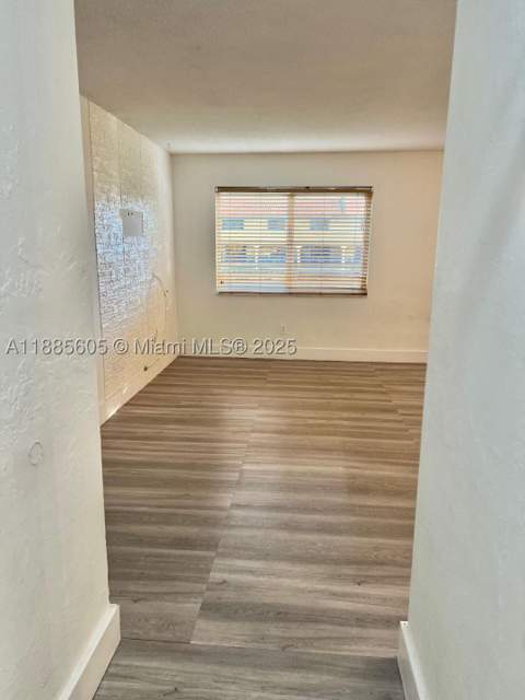 1300 W 53rd St 18, Hialeah FL - photo 14 of 17