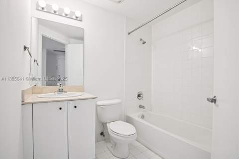 5970 Indian Creek Dr 302, Miami Beach FL - photo 12 of 20