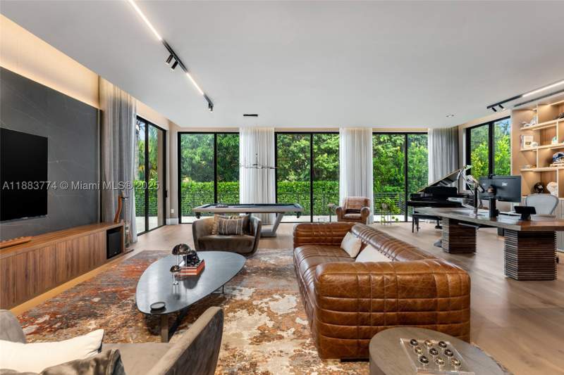 7 bedroom SingleFamilyResidence at 13120 Old Cutler Rd, Old Cutler Point, Pinecrest — photo 2