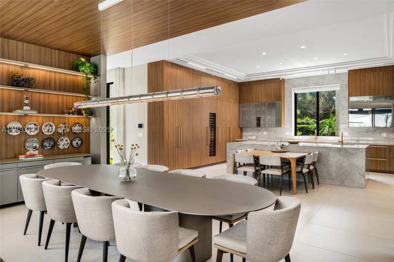 7 bedroom SingleFamilyResidence at 13120 Old Cutler Rd, Old Cutler Point, Pinecrest — photo 3