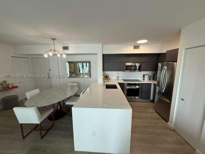 2 bedroom Condominium at 1155 Brickell Bay Dr 1408, The Mark On Brickell Cond, Miami — photo 3