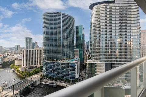 465 Brickell Avenue 2706, Miami FL - photo 17 of 26