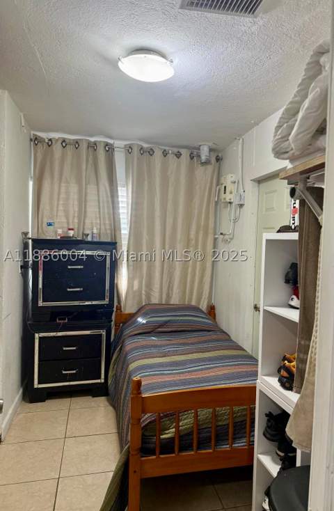 19611 NW 47th Ave, Miami Gardens FL - photo 9 of 21