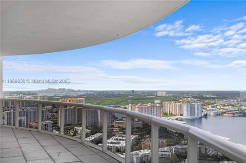 18201 Collins Ave 5301, Sunny Isles Beach FL - photo 6 of 47
