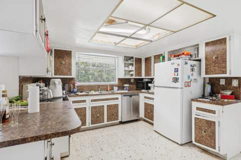 525 NE 58th Street, Miami FL - photo 10 of 46