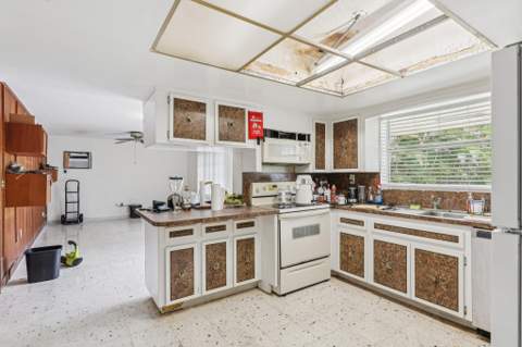 525 NE 58th Street, Miami FL - photo 11 of 46