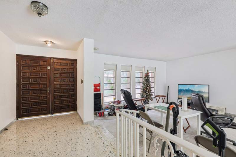 6 bedroom SingleFamilyResidence at 525 NE 58th Street, Bayshore Unit 02, Miami — photo 4