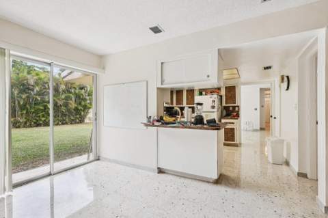 525 NE 58th Street, Miami FL - photo 9 of 46