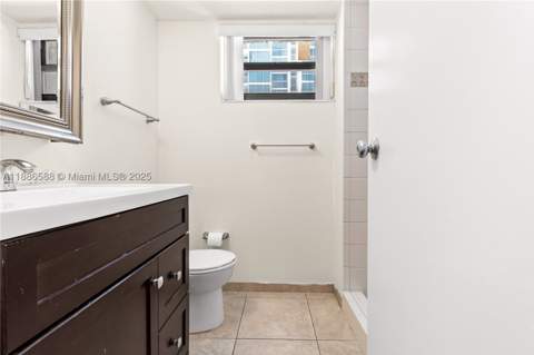 2625 Collins Ave 608, Miami Beach FL - photo 16 of 30